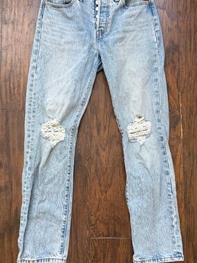 Light Blue Levi’s 501 women’s jeans